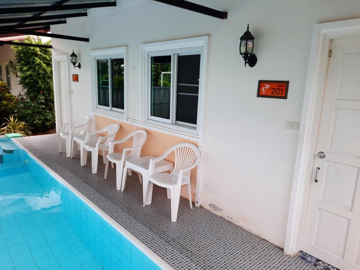 Fancy Carp Resort Ча Ам Екстериор снимка