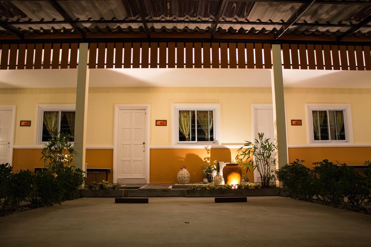 Fancy Carp Resort Ча Ам Екстериор снимка