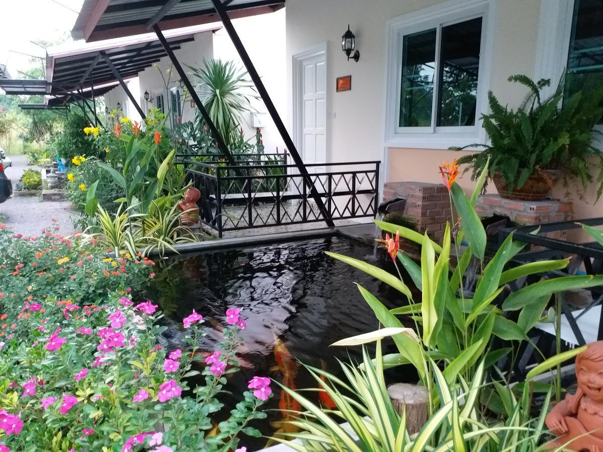Fancy Carp Resort Ча Ам Екстериор снимка
