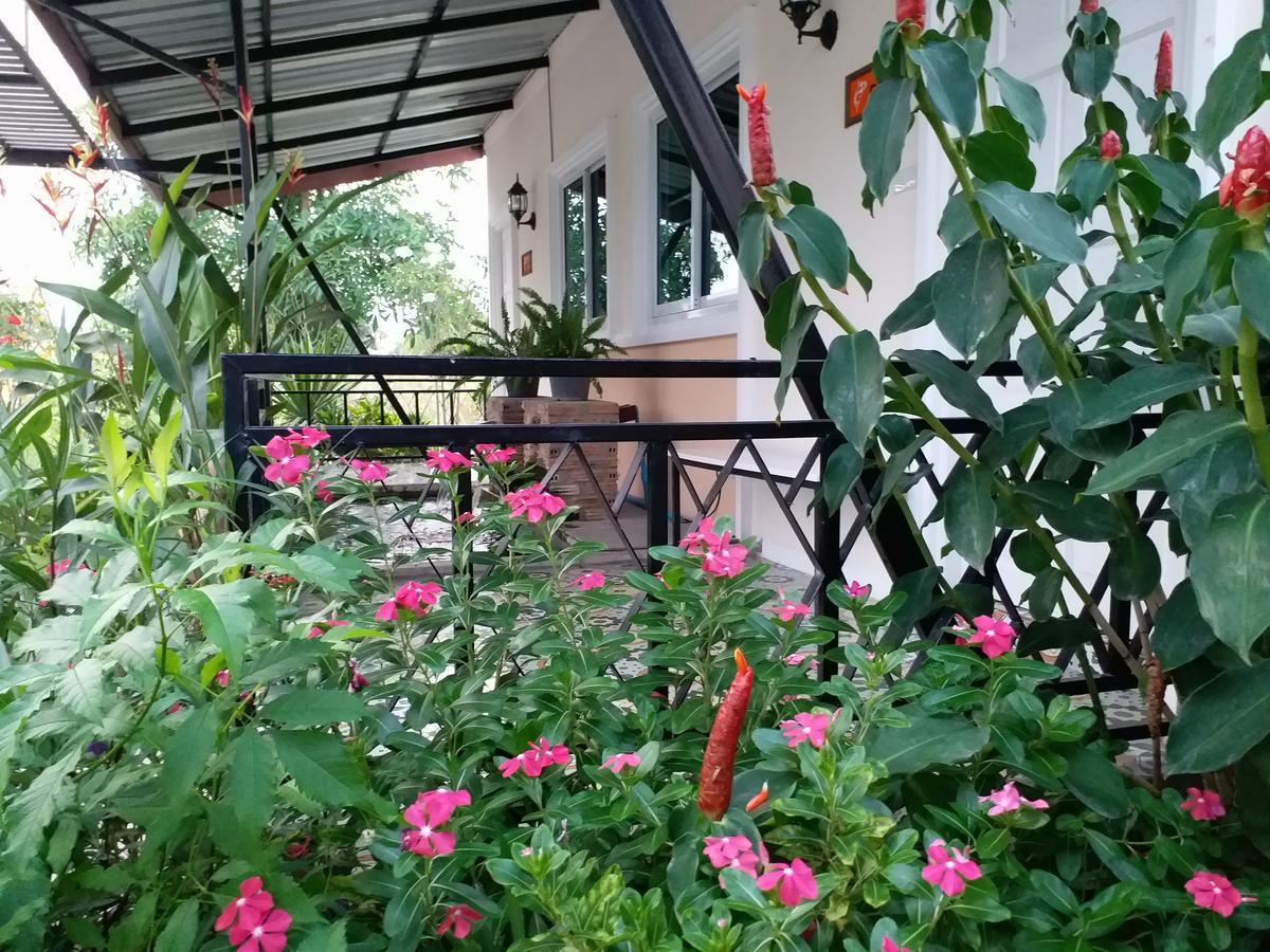 Fancy Carp Resort Ча Ам Екстериор снимка